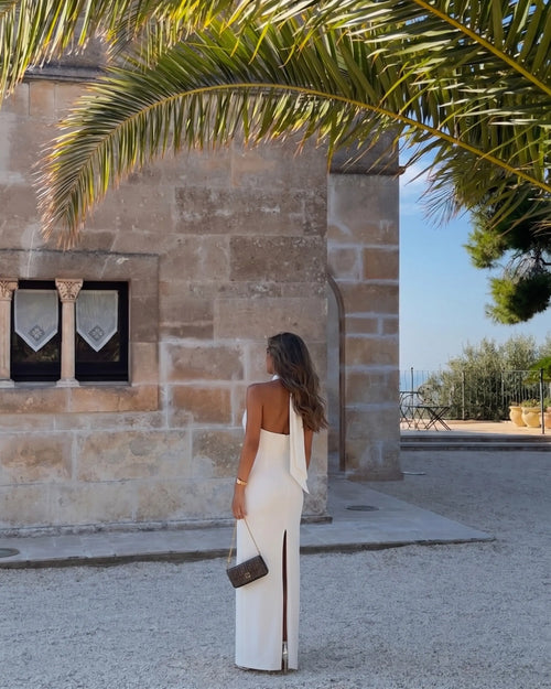 Beyaz Omuz Gül Detaylı Elbise