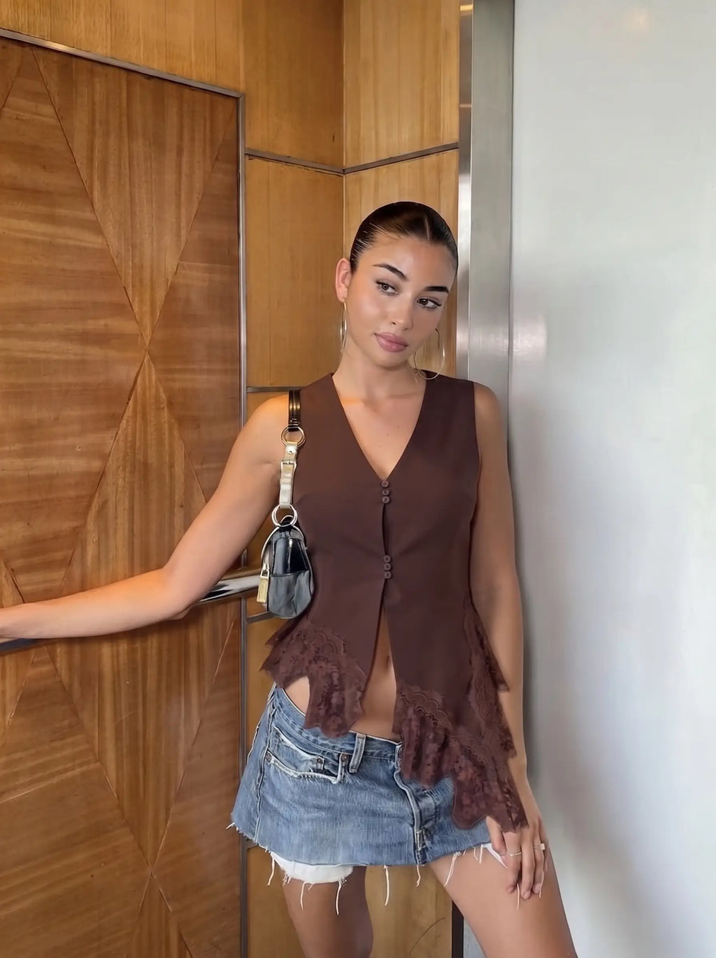 Dantel Detaylı İnce Yazlık Triko Bluz