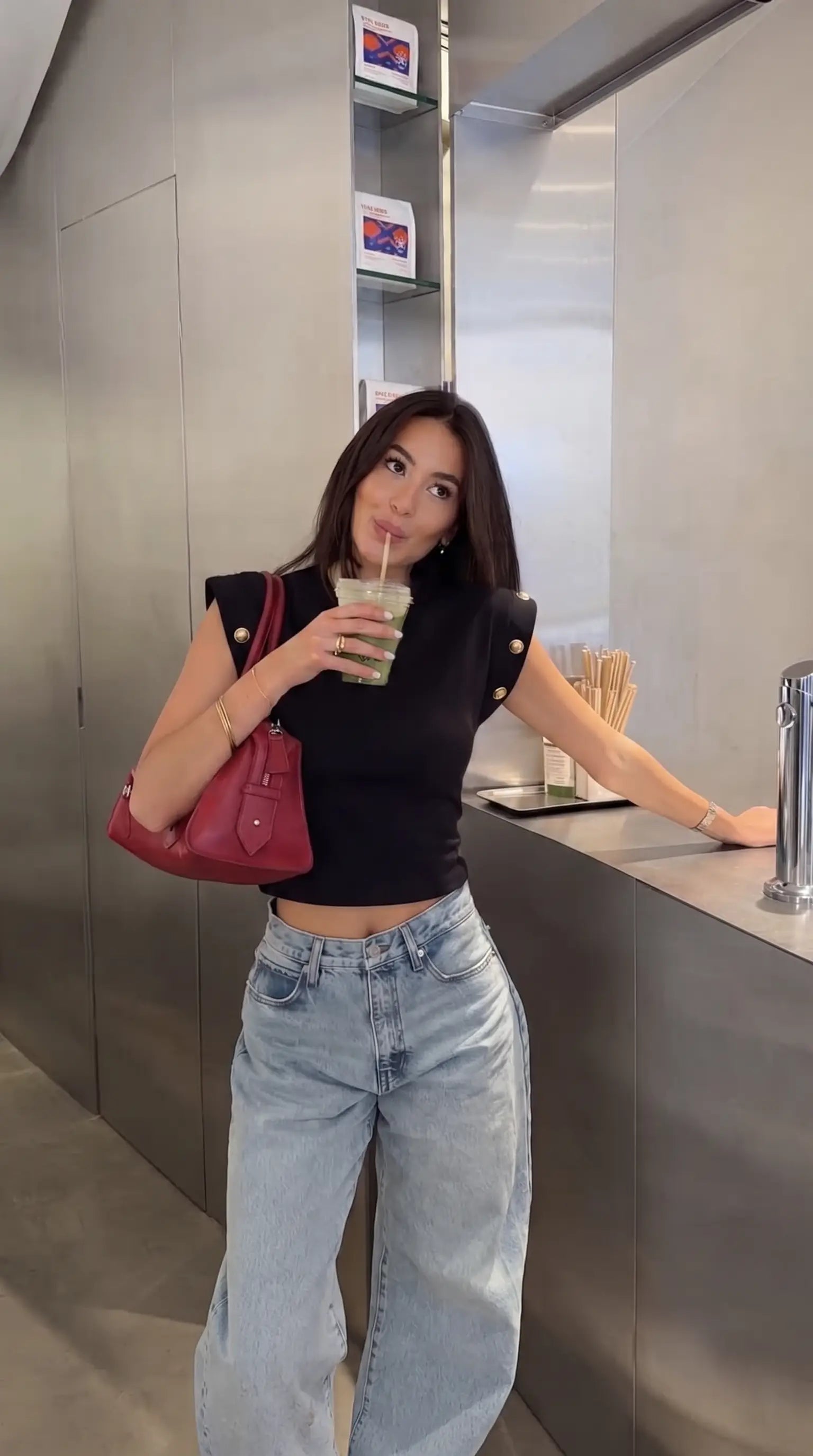 Düğme Detaylı Vatka Görünümlü Basic Bisiklet Yaka Örme T-Shirt