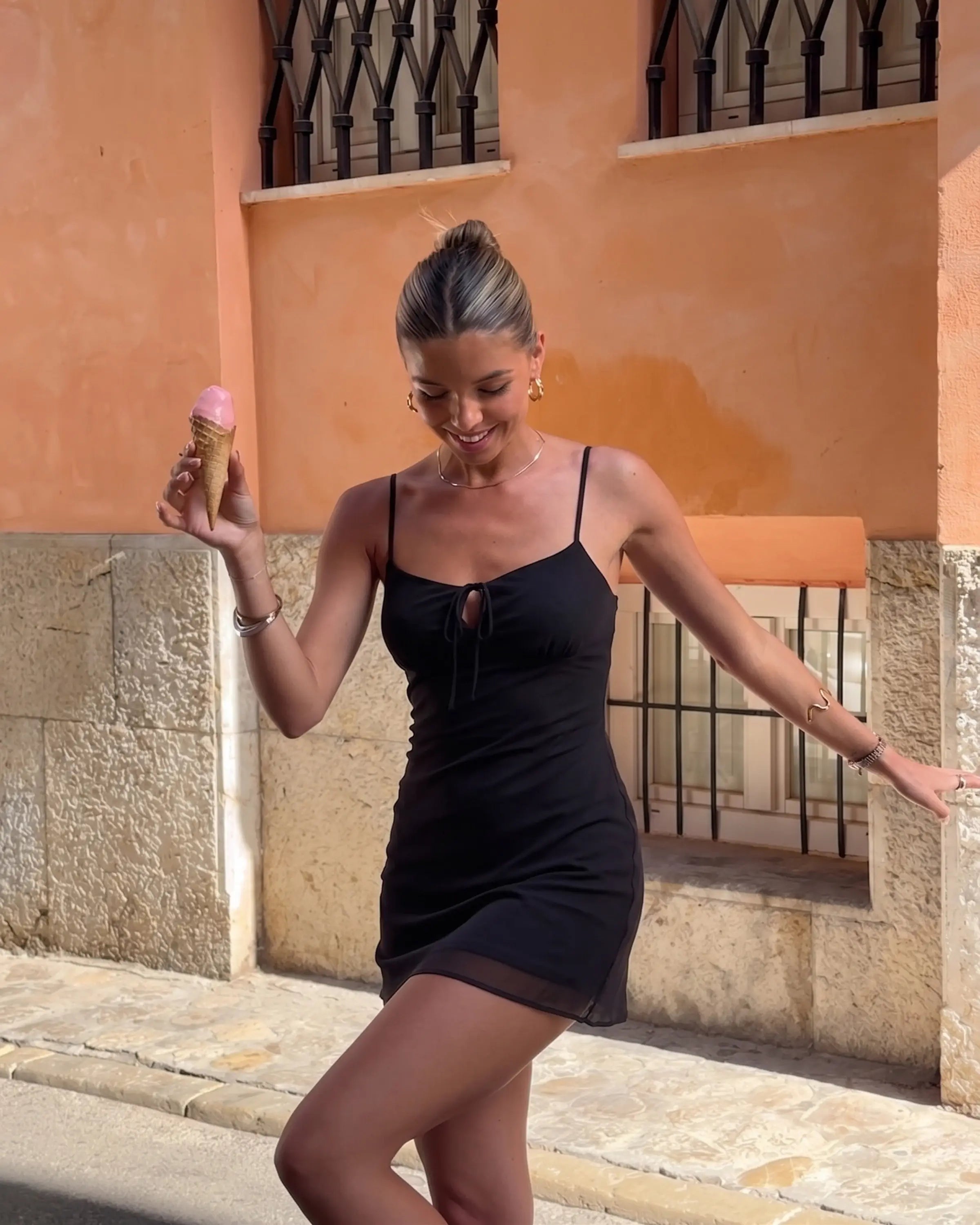 Mini Siyah Elbise
