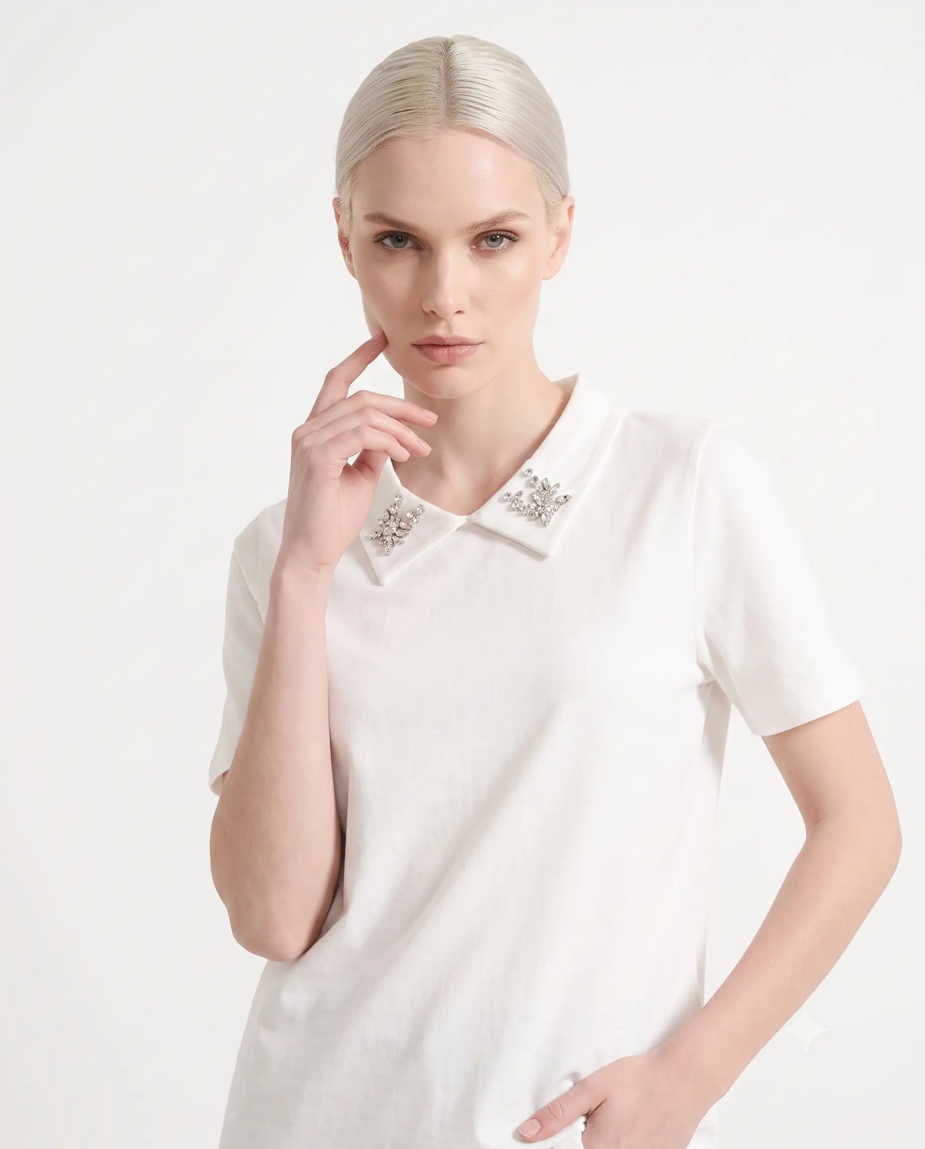Pamuklu Polo Yaka Taş Detaylı Regular/Normal Kalıp Örme T-Shirt - Beyaz / XS