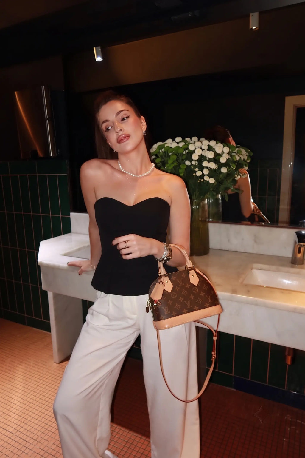 Siyah Kalp Yaka Crop Top Korse